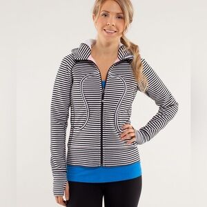 Lululemon Scuba Hoodie Stripe Printed White Black size 6